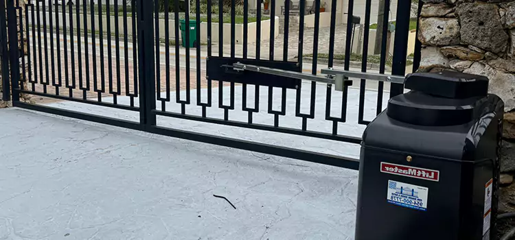 Seamless Installation and Support for Your New Gate in Cloverleaf, TX